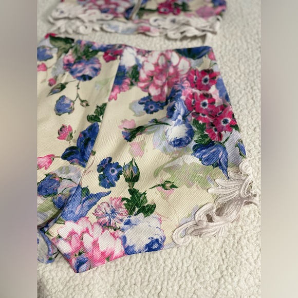 Floral Crop Top & High Waisted Short Set - Picture 15 of 16